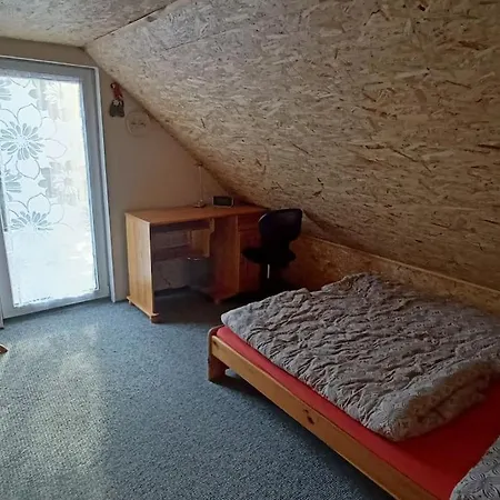 Semesterbostad Sunny House